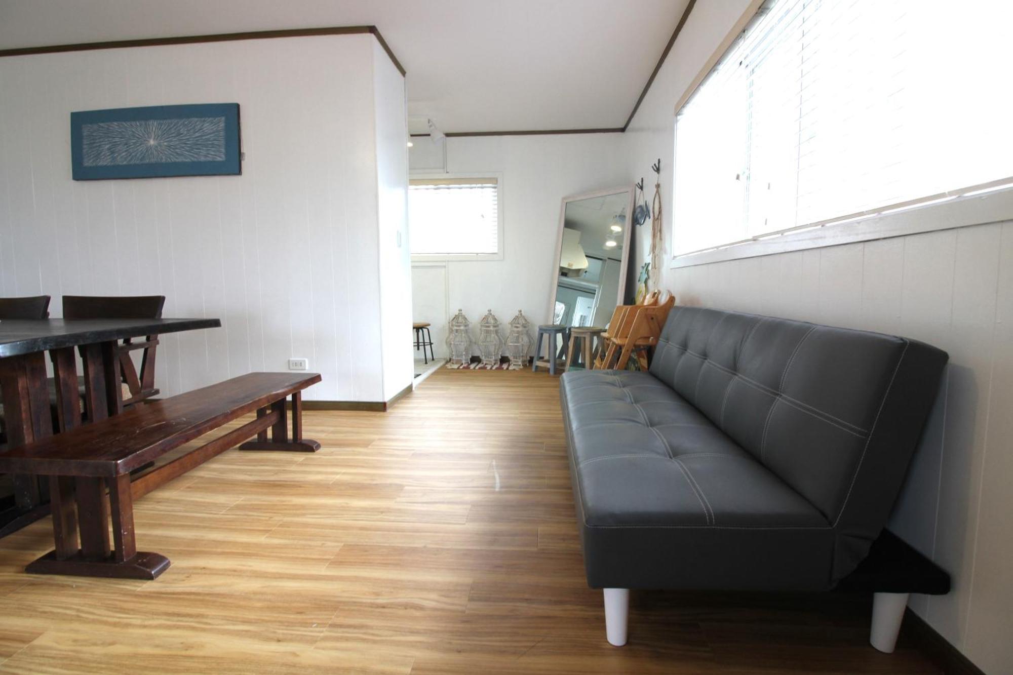 Whale Okinawa Hotel Kadena Екстериор снимка
