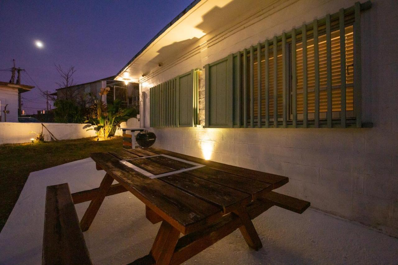 Whale Okinawa Hotel Kadena Екстериор снимка